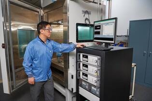 數(shu)字壓力(li)控製(zhi)器(qi)/校準器(qi) 數(shu)字壓力(li)控製(zhi)器(qi)/校準器(qi)