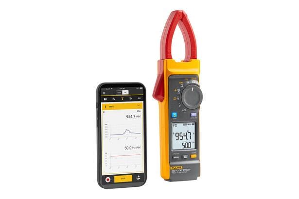 The Fluke 393 clamp meter has a very thin jaw for cramped combiner boxes, but still clamps around a 34 mm cable. The Fluke 393 clamp meter has a very thin jaw for cramped combiner boxes, but still clamps around a 34 mm cable.